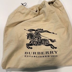 Burberry Women’s crossbody purse